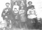 Teulu Jones, Gwarcwmbach, 1906 - Jones family, Gwarcwmbach, 1906